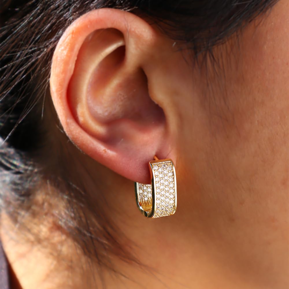 Arracadas Cuadradas Doradas con Zirconia Aleah Jewelry vista 3